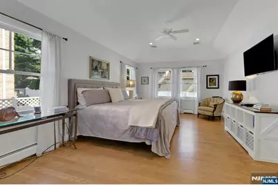 23 Hollybrook Road, Paramus, NJ 07652 - Photo 17