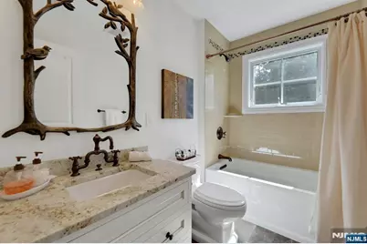 23 Hollybrook Road, Paramus, NJ 07652 - Photo 23