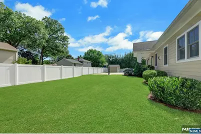 23 Hollybrook Road, Paramus, NJ 07652 - Photo 47