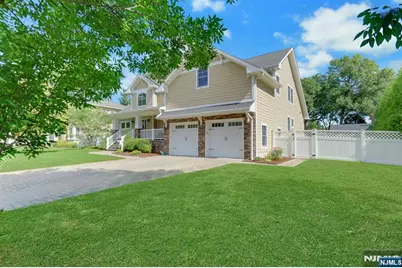 23 Hollybrook Road, Paramus, NJ 07652 - Photo 3