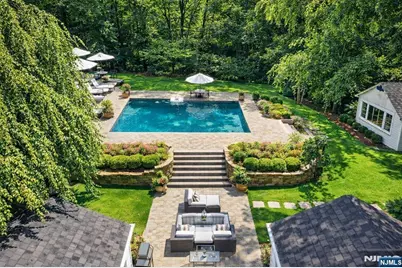 180 Tekening Drive, Tenafly, NJ 07670 - Photo 37
