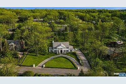 180 Tekening Drive, Tenafly, NJ 07670 - Photo 41