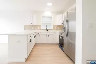 136 19th Ave, Irvington, NJ 07111 - Photo 5