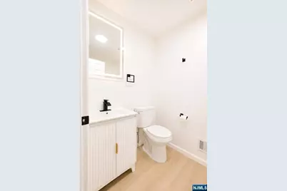 136 19th Avenue, Irvington, NJ 07111 - Photo 9
