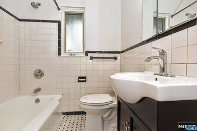 419 Madison Avenue, Hasbrouck Heights, NJ 07604 - Photo 21