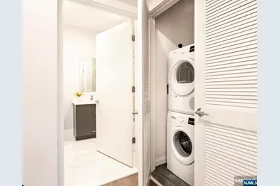 1685 Bergen Boulevard 501 #501, Fort Lee, NJ 07024 - Photo 3