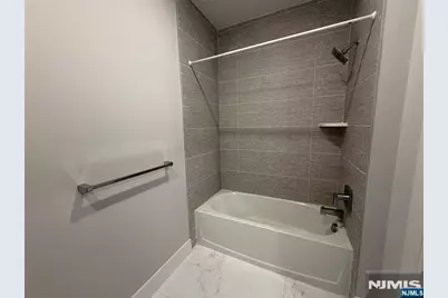 1685 Bergen Boulevard 501 #501, Fort Lee, NJ 07024 - Photo 7