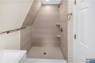 233 Clinton Street, East Orange, NJ 07018 - Photo 29