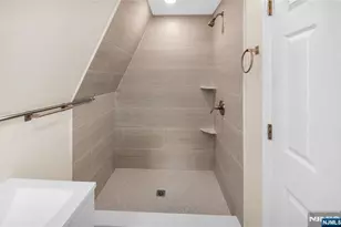 233 Clinton St, East Orange, NJ 07018 - Photo 29
