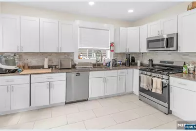 233 Clinton Street, East Orange, NJ 07018 - Photo 9