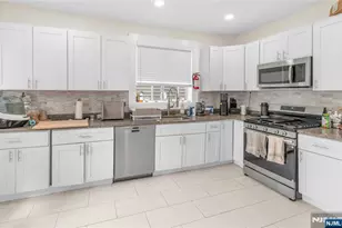 233 Clinton St, East Orange, NJ 07018 - Photo 9