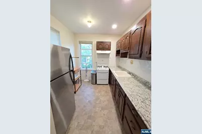 505 Hoboken Road B #B, Carlstadt, NJ 07072 - Photo 3