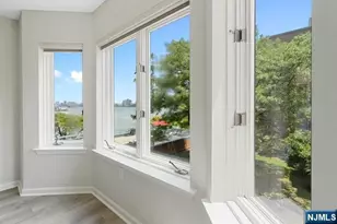 403B Nelson Ct, Edgewater, NJ 07020 - Photo 1