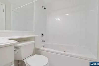 403B Nelson Court, Edgewater, NJ 07020 - Photo 17