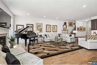 11 Hickory Court, Cedar Grove, NJ 07009 - Photo 3