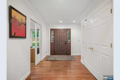 44 Barrett Lane, Wyckoff Township, NJ 07481 - Photo 9