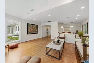 44 Barrett Lane, Wyckoff Township, NJ 07481 - Photo 15