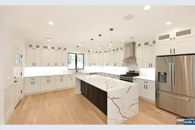 15 Wyckoff Terrace, Fair Lawn, NJ 07410 - Photo 9