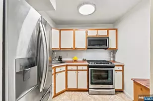 1338 Lavender Ct, Mahwah, NJ 07430 - Photo 7