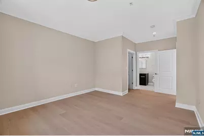 20 Ave At Port Imperial 233/ 235 #233/ 235, West New York, NJ 07093 - Photo 33