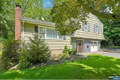 41 Magnolia Avenue, Montvale, NJ 07645 - Photo 3