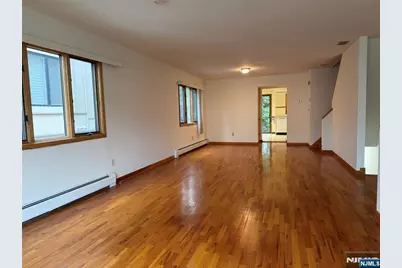 1643 Maple Street, Fort Lee, NJ 07024 - Photo 5