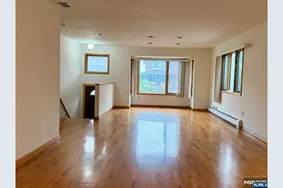 1643 Maple Street, Fort Lee, NJ 07024 - Photo 7
