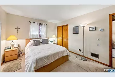 29 Miller Street, Saddle Brook Township, NJ 07663 - Photo 25