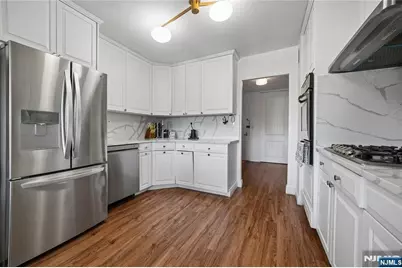 2150 Center Avenue 6E #6E, Fort Lee, NJ 07024 - Photo 7