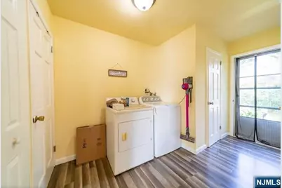 305 White Avenue #B, Northvale, NJ 07647 - Photo 9