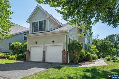 75 Schindler Way, Fairfield, NJ 07004 - Photo 3