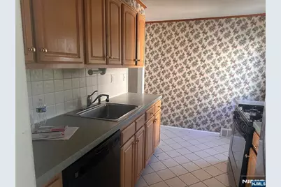 18 Hillcrest Drive, Wayne, NJ 07470 - Photo 15