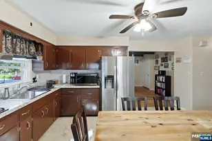 66 Ray St, Elmwood Park, NJ 07407 - Photo 9