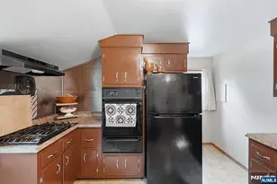 66 Ray St, Elmwood Park, NJ 07407 - Photo 19