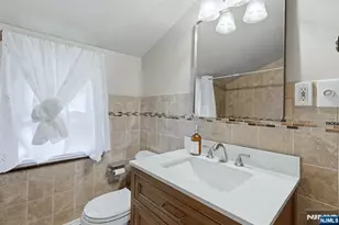 66 Ray St, Elmwood Park, NJ 07407 - Photo 21
