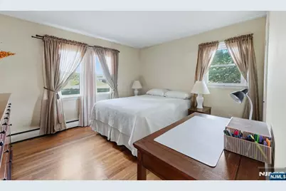 66 Ray Street, Elmwood Park, NJ 07407 - Photo 11