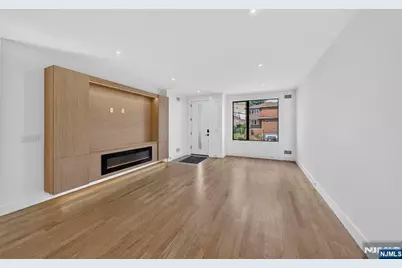 122 Edsall Avenue, Palisades Park, NJ 07650 - Photo 27