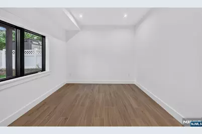 122 Edsall Avenue, Palisades Park, NJ 07650 - Photo 45