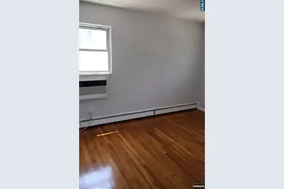 1032 Glen, Fort Lee, NJ 07047 - Photo 7