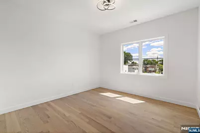 503 Saint Pauls Avenue, Cliffside Park, NJ 07010 - Photo 23