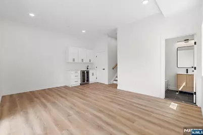 503 Saint Pauls Avenue, Cliffside Park, NJ 07010 - Photo 43