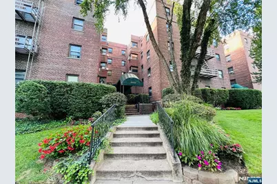2333 Hudson Terrace D4 #D4, Fort Lee, NJ 07024 - Photo 1