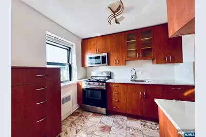 2333 Hudson Terrace D4 #D4, Fort Lee, NJ 07024 - Photo 7