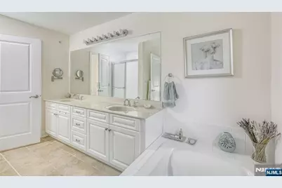 1202 Whitney Lane, Allendale, NJ 07401 - Photo 13