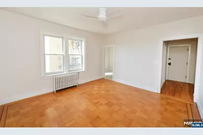 63 Sherman Place D5 #D5, Jersey City, NJ 07307 - Photo 5