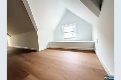 346-348 Woodside Avenue, Newark, NJ 07104 - Photo 17