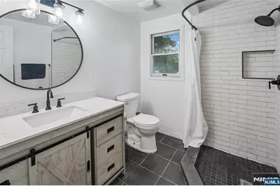 29 Henry Street, Elmwood Park, NJ 07407 - Photo 13