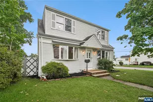29 Henry St, Elmwood Park, NJ 07407 - Photo 1