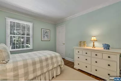 65 W Walnut Street, Mahwah, NJ 07430 - Photo 19