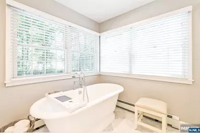 65 W Walnut Street, Mahwah, NJ 07430 - Photo 27
